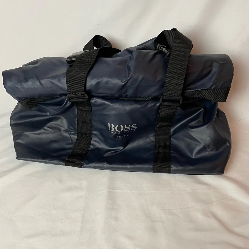 BOSS Hugo Boss Parfums Weekender Duffle Travel Overnight Bag Navy Blue Men’s